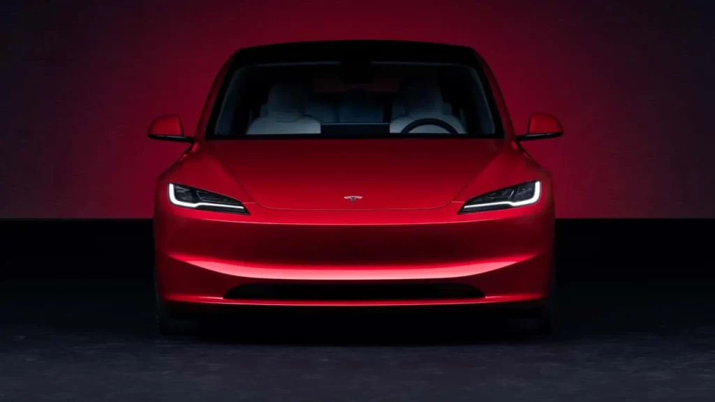 Yeni Tesla Model 3