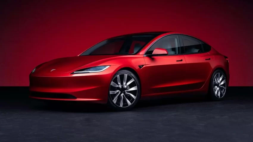 Yeni Tesla Model 3, Resmen Tanıtıldı: Daha Uzun Menzil ve Daha İyi Tasarımıyla